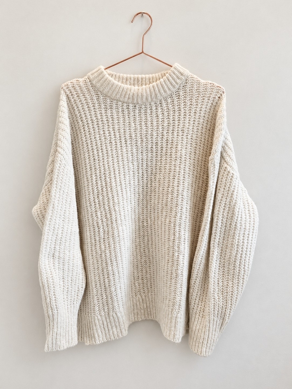 Old Navy Cream Chunky Knit Crewneck Sweater